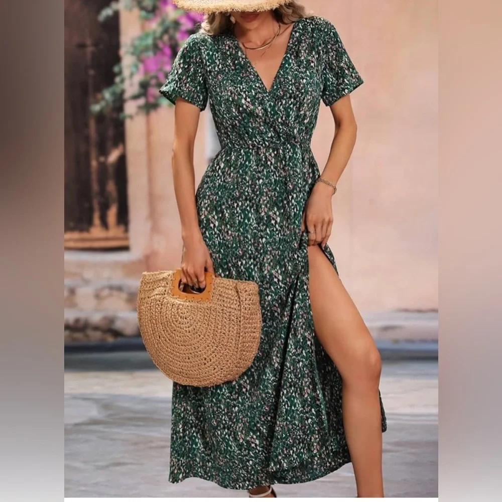 Short Sleeve MAXI DRESS with Split and Belt Women’s Size Small Green and pink - Picture 4 of 6
